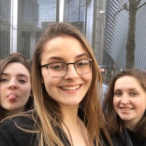 Meet your Posher, Anya